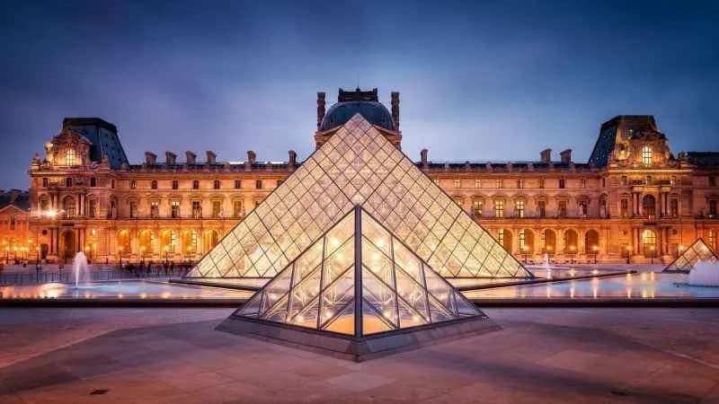 Louvre Müzesi – Musée du Louvre